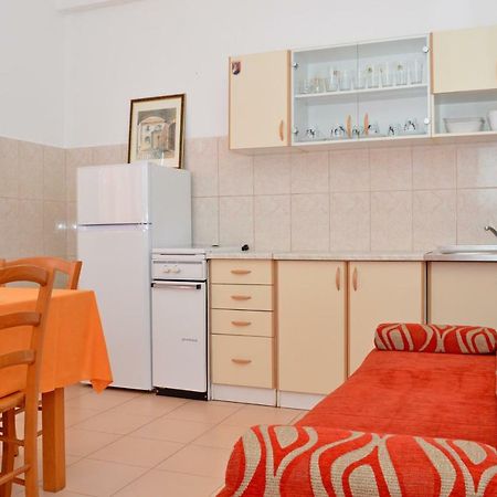 Apartments Macak Novalja Exterior photo
